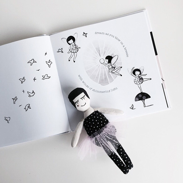 Kinderboek dreamer met monochrome illustraties